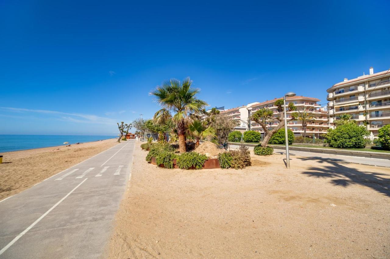 Vivalidays Michele Apartment Pineda de Mar Bagian luar foto