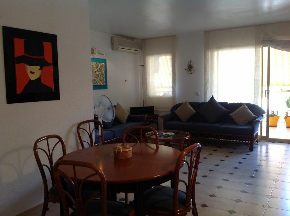 Vivalidays Michele Apartment Pineda de Mar Bagian luar foto