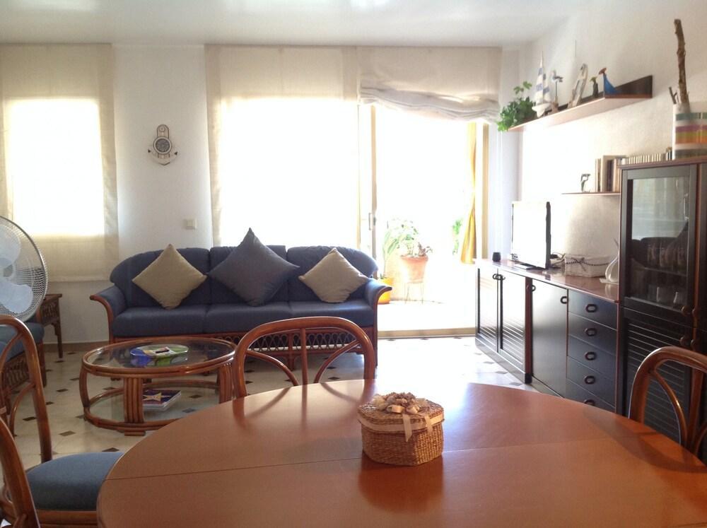 Vivalidays Michele Apartment Pineda de Mar Bagian luar foto
